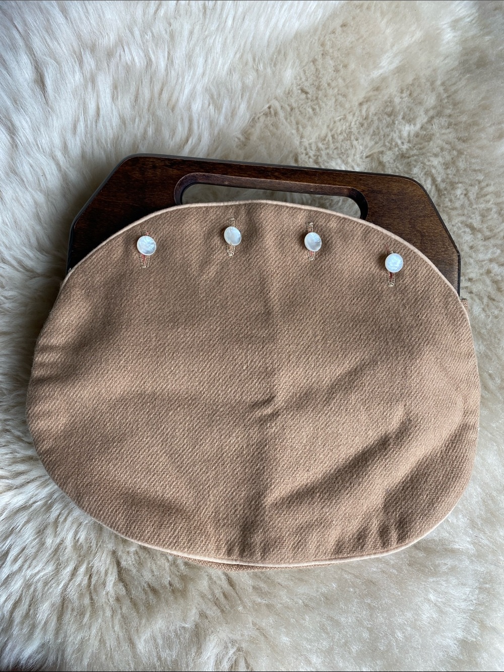 3-in-1 de Lanthe Vintage Wood Handled Bermuda Handbag